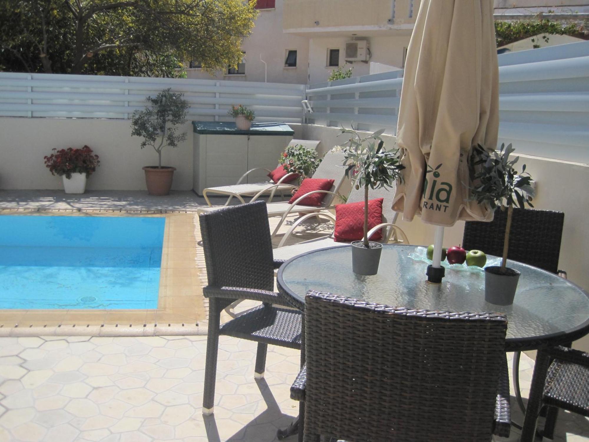 Polyxenia Isaak Luxury Villas And Apartments Protaras Room photo