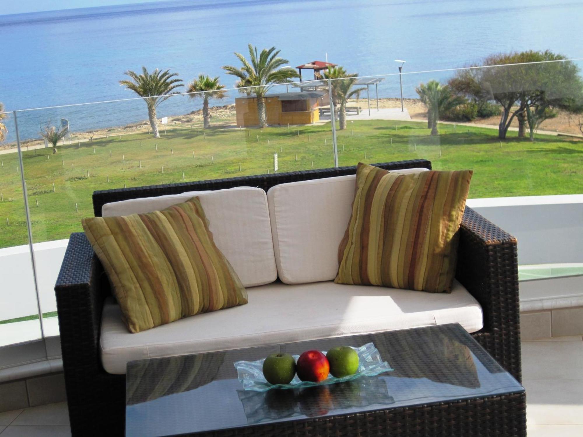 Polyxenia Isaak Luxury Villas And Apartments Protaras Room photo