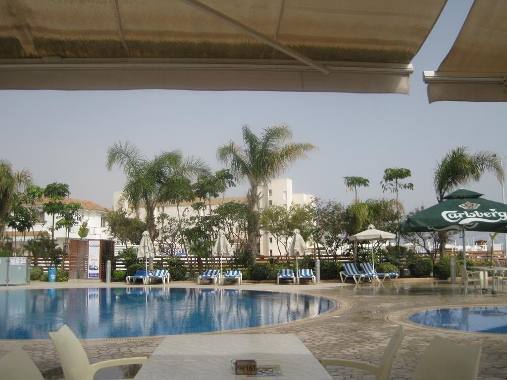 Polyxenia Isaak Luxury Villas And Apartments Protaras Exterior photo