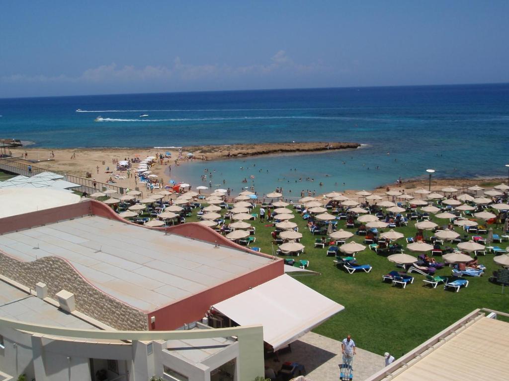 Polyxenia Isaak Luxury Villas And Apartments Protaras Exterior photo
