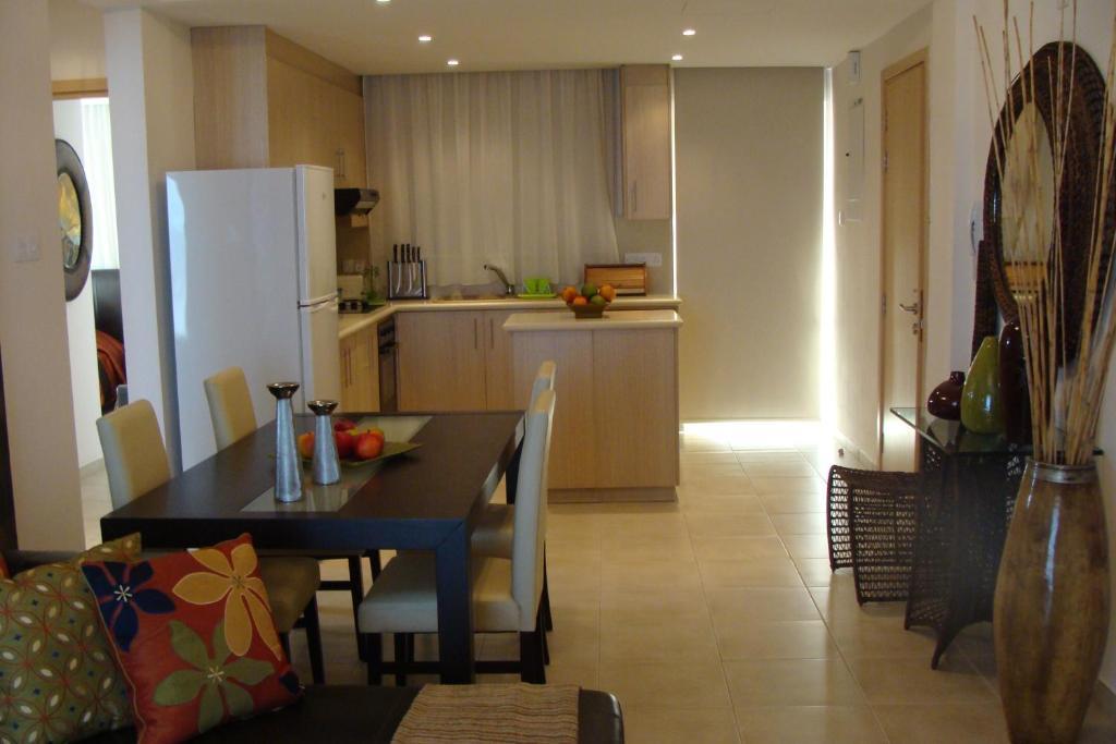Polyxenia Isaak Luxury Villas And Apartments Protaras Exterior photo