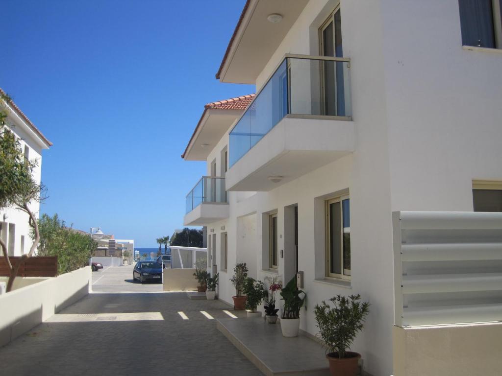 Polyxenia Isaak Luxury Villas And Apartments Protaras Room photo
